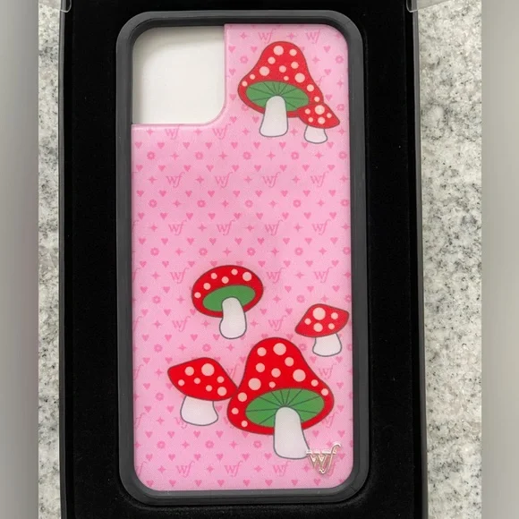 NWB Wildflower Shrooms / Mushrooms iPhone 11 Pro Max Case - Picture 4 of 5